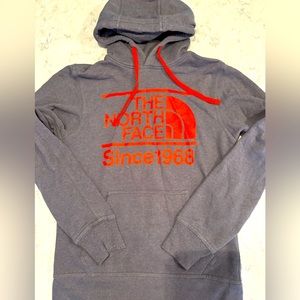Men’s XS NorthFace hooded sweatshirt